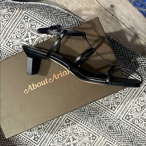About Arianne Black Elegant Sandals